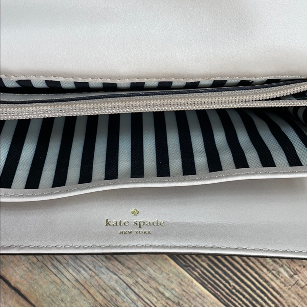 Kate Spade Wallet - Picture 13 of 15